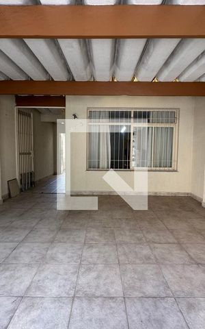 Casa à venda com 100m², 3 quartos e 2 vagasGaragem