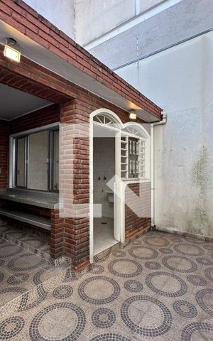 Casa à venda com 100m², 3 quartos e 2 vagasÁrea externa