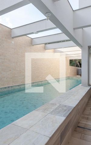 Apartamento à venda com 172m², 2 quartos e 3 vagas Apartamento à venda com 172m², 2 quartos e 3 vagasPiscina