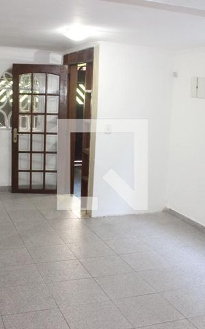 Casa para alugar com 70m², 2 quartos e 1 vagaSala