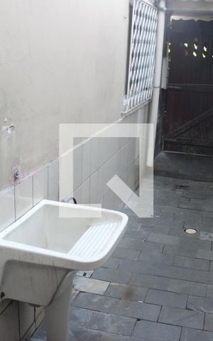 Casa para alugar com 70m², 2 quartos e 1 vagaÁrea de Serviço