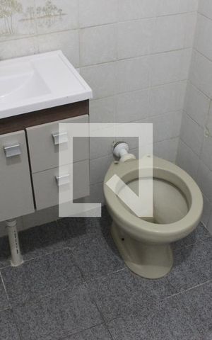 Casa para alugar com 70m², 2 quartos e 1 vagaBanheiro Social