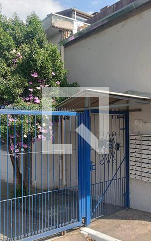 Casa à venda com 150m², 3 quartos e 1 vaga Casa à venda com 150m², 3 quartos e 1 vagaFachada