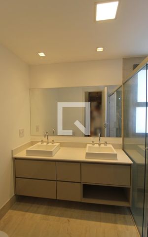 Apartamento à venda com 149m², 3 quartos e 2 vagasBanheiro da Suíte 1