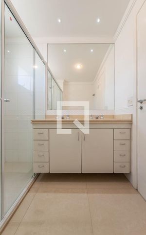 Apartamento à venda com 198m², 3 quartos e 3 vagas Apartamento à venda com 198m², 3 quartos e 3 vagasBanheiro 3