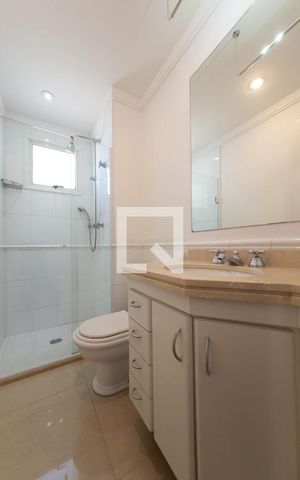 Apartamento à venda com 198m², 3 quartos e 3 vagas Apartamento à venda com 198m², 3 quartos e 3 vagasBanheiro 4