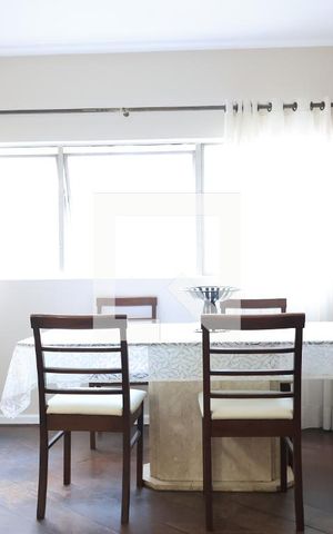 Apartamento à venda com 70m², 2 quartos e 1 vagaSala