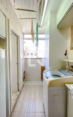 Apartamento para alugar com 77m², 3 quartos e 2 vagasÁrea de Serviço
