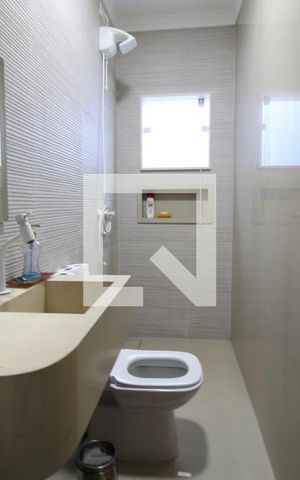 Casa à venda com 90m², 2 quartos e 3 vagasBanheiro