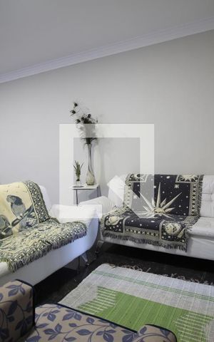 Casa à venda com 90m², 2 quartos e 3 vagasSala