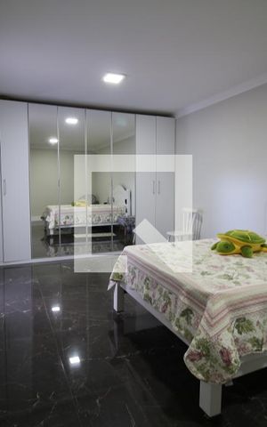 Casa à venda com 90m², 2 quartos e 3 vagasQuarto Suíte