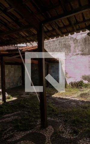 Casa à venda com 1000m², 5 quartos e 6 vagas Casa à venda com 1000m², 5 quartos e 6 vagasÁrea comum
