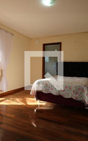 Casa à venda com 224m², 3 quartos e 4 vagasSuíte