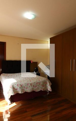 Casa à venda com 224m², 3 quartos e 4 vagasSuíte
