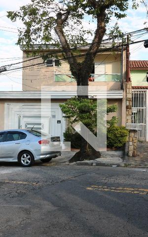 Casa à venda com 224m², 3 quartos e 4 vagasFachada