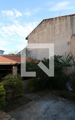 Casa à venda com 224m², 3 quartos e 4 vagasJardim