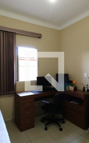 Casa à venda com 224m², 3 quartos e 4 vagasQuarto 1