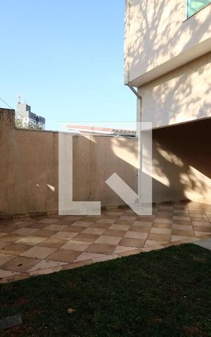 Casa à venda com 224m², 3 quartos e 4 vagasGaragem