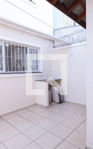 Casa à venda com 190m², 4 quartos e 4 vagas Casa à venda com 190m², 4 quartos e 4 vagasQuintal