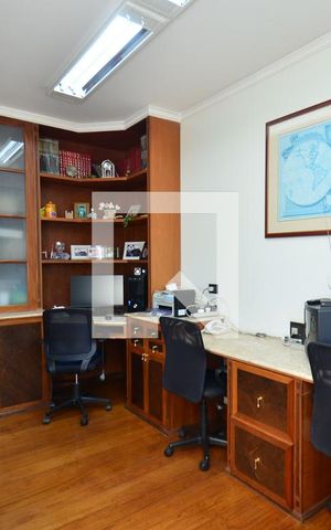 Apartamento à venda com 305m², 4 quartos e 4 vagasEscritorio/ suite