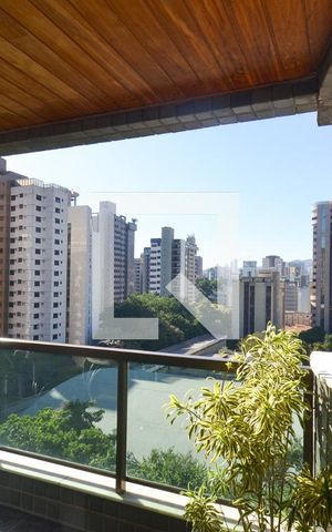 Apartamento à venda com 305m², 4 quartos e 4 vagasVaranda da sala