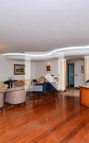 Apartamento à venda com 305m², 4 quartos e 4 vagasSala de estar