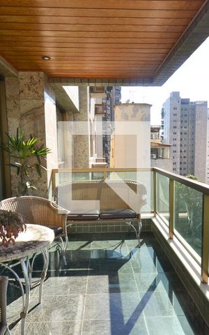 Apartamento à venda com 305m², 4 quartos e 4 vagasVaranda da sala