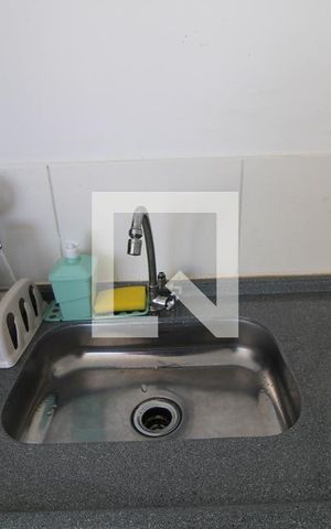 Apartamento para alugar com 38m², 2 quartos e sem vagaPia da cozinha