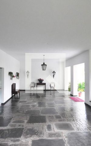 Apartamento à venda com 110m², 2 quartos e 2 vagasEntrada