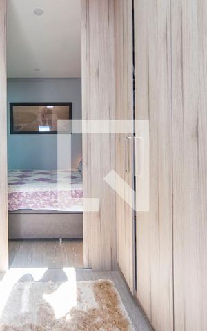 Casa de condomínio à venda com 140m², 2 quartos e 2 vagas Casa de condomínio à venda com 140m², 2 quartos e 2 vagasCloset do Quarto 2