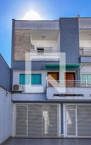 Casa de condomínio à venda com 140m², 2 quartos e 2 vagas Casa de condomínio à venda com 140m², 2 quartos e 2 vagasÁrea Comum