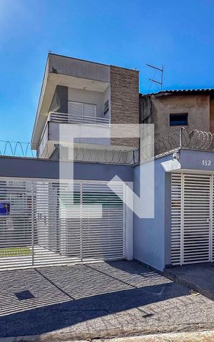 Casa de condomínio à venda com 140m², 2 quartos e 2 vagas Casa de condomínio à venda com 140m², 2 quartos e 2 vagasFachada