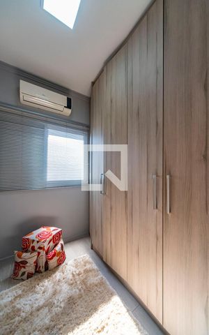 Casa de condomínio à venda com 140m², 2 quartos e 2 vagas Casa de condomínio à venda com 140m², 2 quartos e 2 vagasCloset do Quarto 2