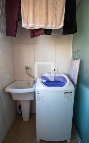 Apartamento para alugar com 85m², 4 quartos e 1 vaga Apartamento para alugar com 85m², 4 quartos e 1 vagaCozinha e Área de Serviço