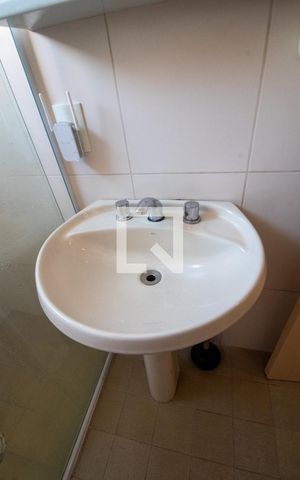 Apartamento para alugar com 85m², 4 quartos e 1 vaga Apartamento para alugar com 85m², 4 quartos e 1 vagaBanheiro