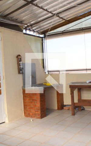 Casa para alugar com 230m², 5 quartos e sem vagaÁtico