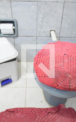 Casa para alugar com 230m², 5 quartos e sem vagaBanheiro da Suíte