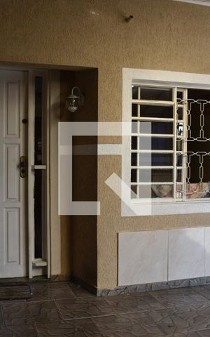 Casa para alugar com 230m², 5 quartos e sem vagaFachada
