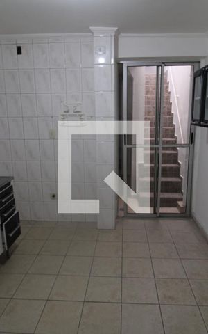 Casa para alugar com 70m², 2 quartos e 1 vagaCozinha
