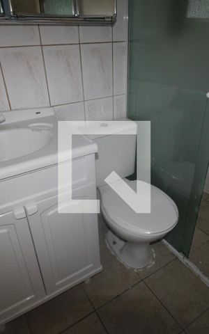Casa para alugar com 70m², 2 quartos e 1 vagaBanheiro
