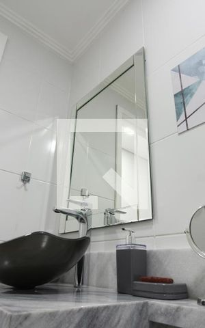 Apartamento à venda com 80m², 3 quartos e 2 vagasBanheiro do Quarto 2