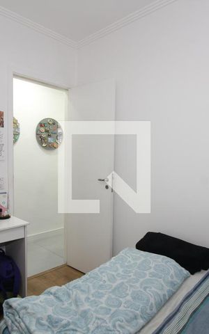 Apartamento à venda com 80m², 3 quartos e 2 vagasQuarto 2
