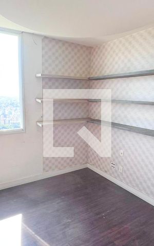 Casa de condomínio à venda com 288m², 4 quartos e 4 vagas Casa de condomínio à venda com 288m², 4 quartos e 4 vagasQuarto 2