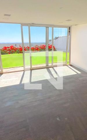 Casa de condomínio à venda com 288m², 4 quartos e 4 vagas Casa de condomínio à venda com 288m², 4 quartos e 4 vagasSala