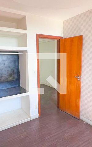 Casa de condomínio à venda com 288m², 4 quartos e 4 vagas Casa de condomínio à venda com 288m², 4 quartos e 4 vagasQuarto 1