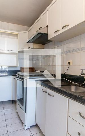 Apartamento para alugar com 60m², 2 quartos e 1 vaga Apartamento para alugar com 60m², 2 quartos e 1 vagaCozinha - Armários