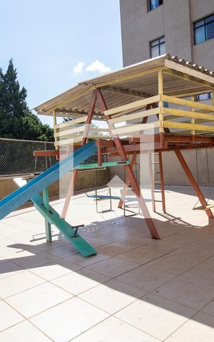 Apartamento para alugar com 60m², 2 quartos e 1 vaga Apartamento para alugar com 60m², 2 quartos e 1 vagaÁrea comum - Playground