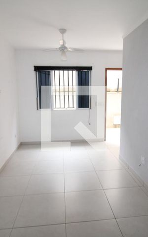 Casa de condomínio para alugar com 60m², 2 quartos e 1 vagaSala