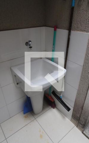 Casa de condomínio para alugar com 60m², 2 quartos e 1 vagaÁrea de Serviço