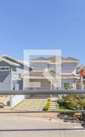 Casa de condomínio para alugar com 325m², 4 quartos e 4 vagas Casa de condomínio para alugar com 325m², 4 quartos e 4 vagasVaranda Quarto 3
